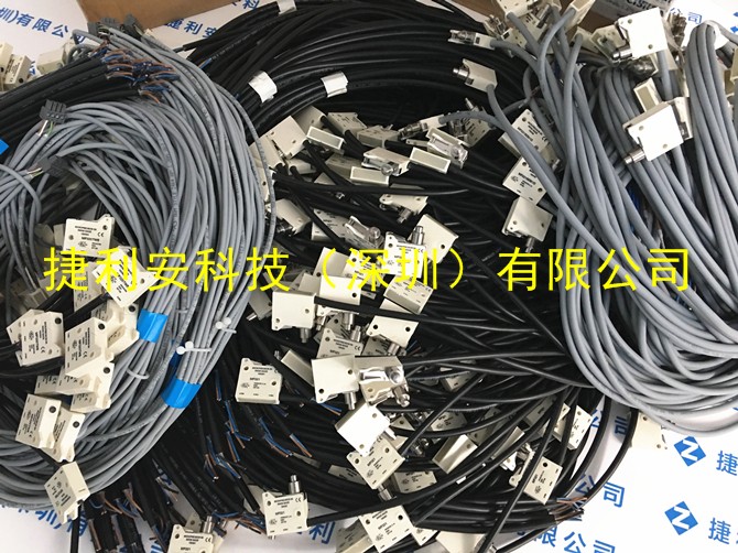 MP321-04黄字.JPG
