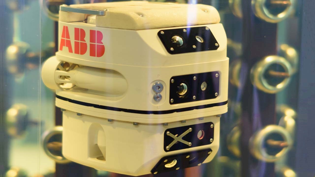 ABB 全球首台液浸式变压器检测机器人斩获国际电力行业大奖 ABB 全球首台液浸式变压器检测机器人斩获国际电力行业大奖
